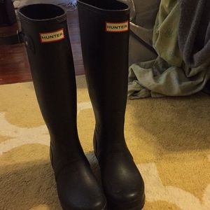 HUNTER boots size 7.